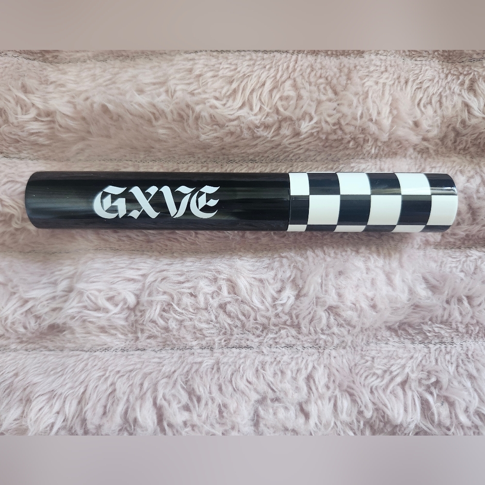 GXVE Can't Stop Staring Black Mascara